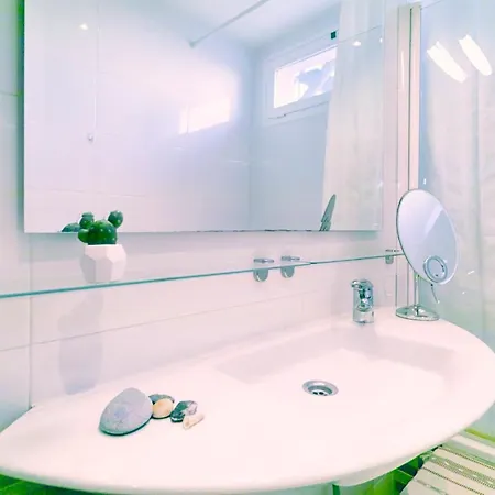 -malagasunapts-private Terrace Penthouse Apartament